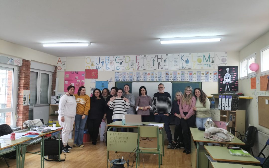 ASATA imparte talleres sobre emprendimiento en el occidente de Asturias